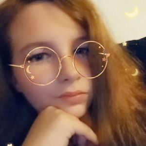 Meet your Posher, Kendra